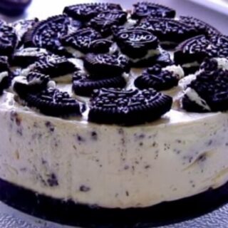 Dieser Oreo-Käsekuchen ist einfach nur köstlich – und das ganz ohne Backen!